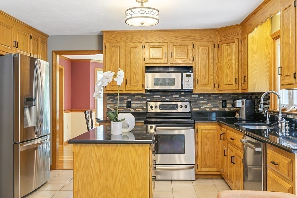 60 Barnard Road Marlborough, MA 01752 - Photo 12 of 42 Gallery Image 12