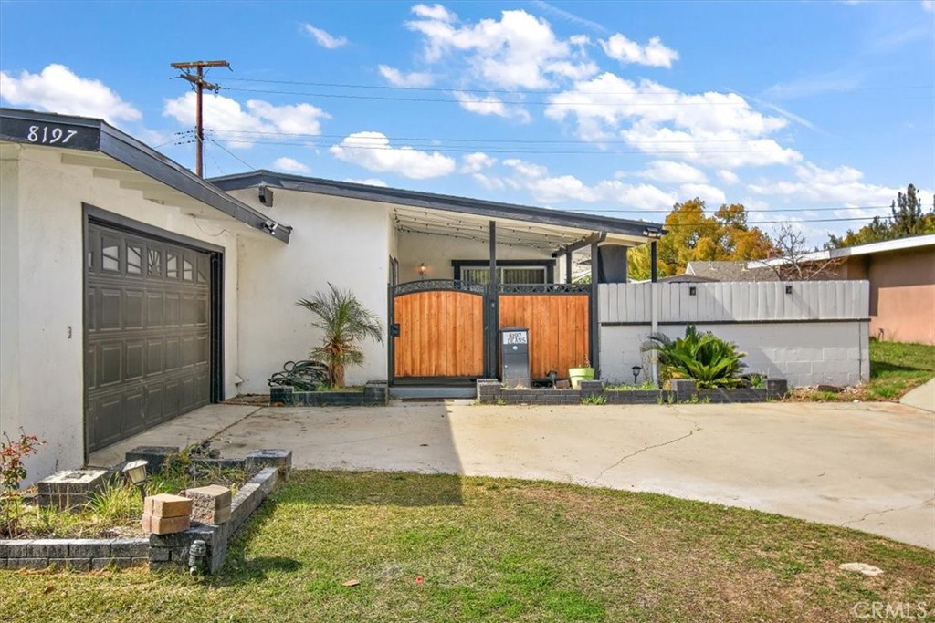 8197 Helena Avenue Riverside, CA 92504 - Photo 2 of 14