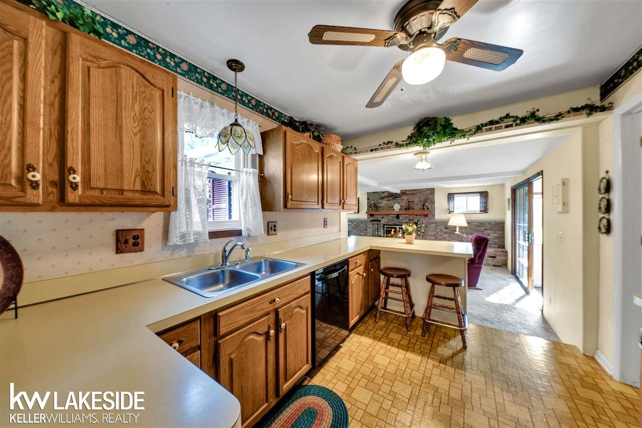 157 Nawakwa Road Rochester, MI 48307 - Photo 18 of 32