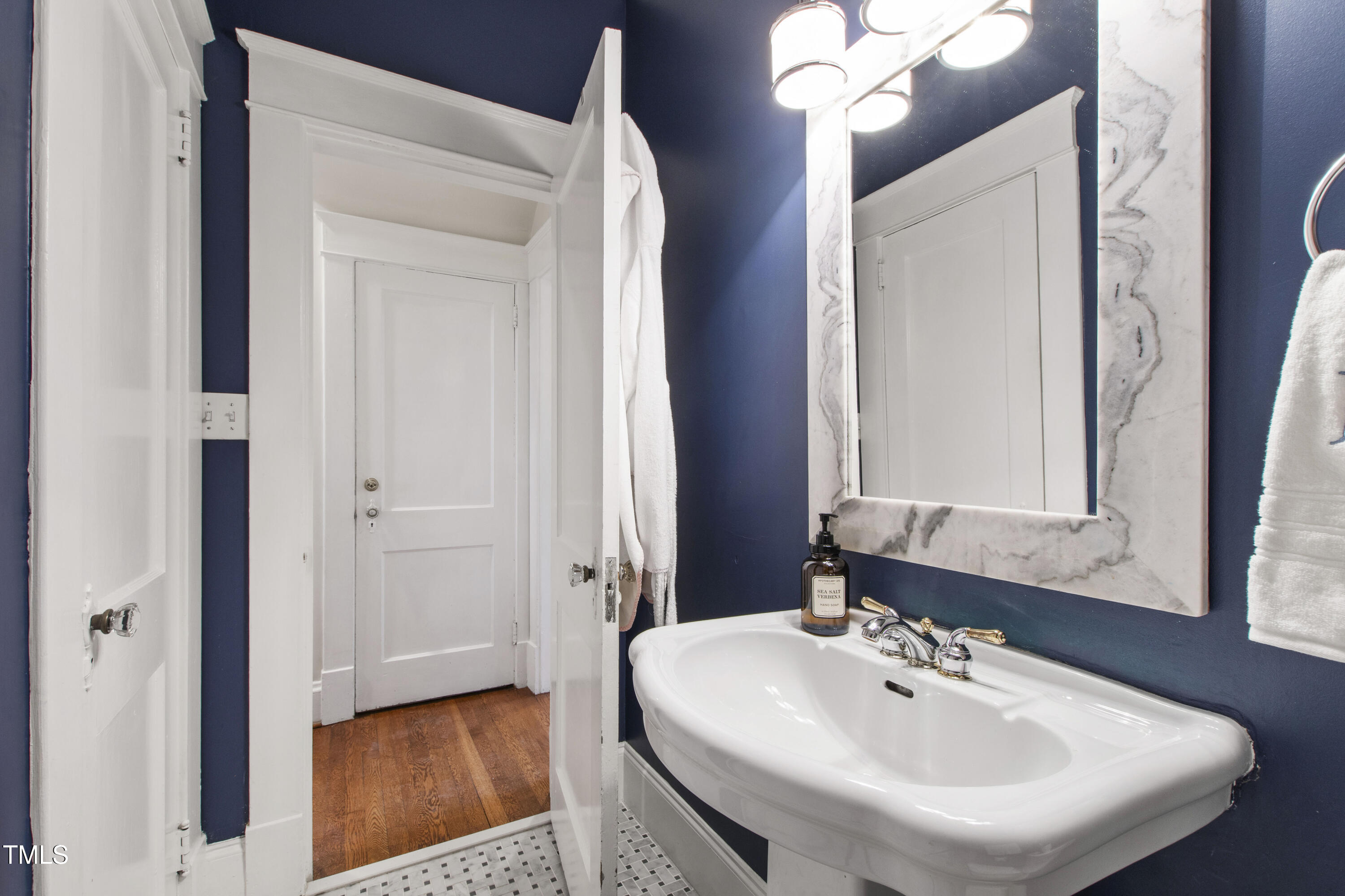 2328 Byrd Street Raleigh, NC 27608 - Photo 28 of 44 Byrd (21)