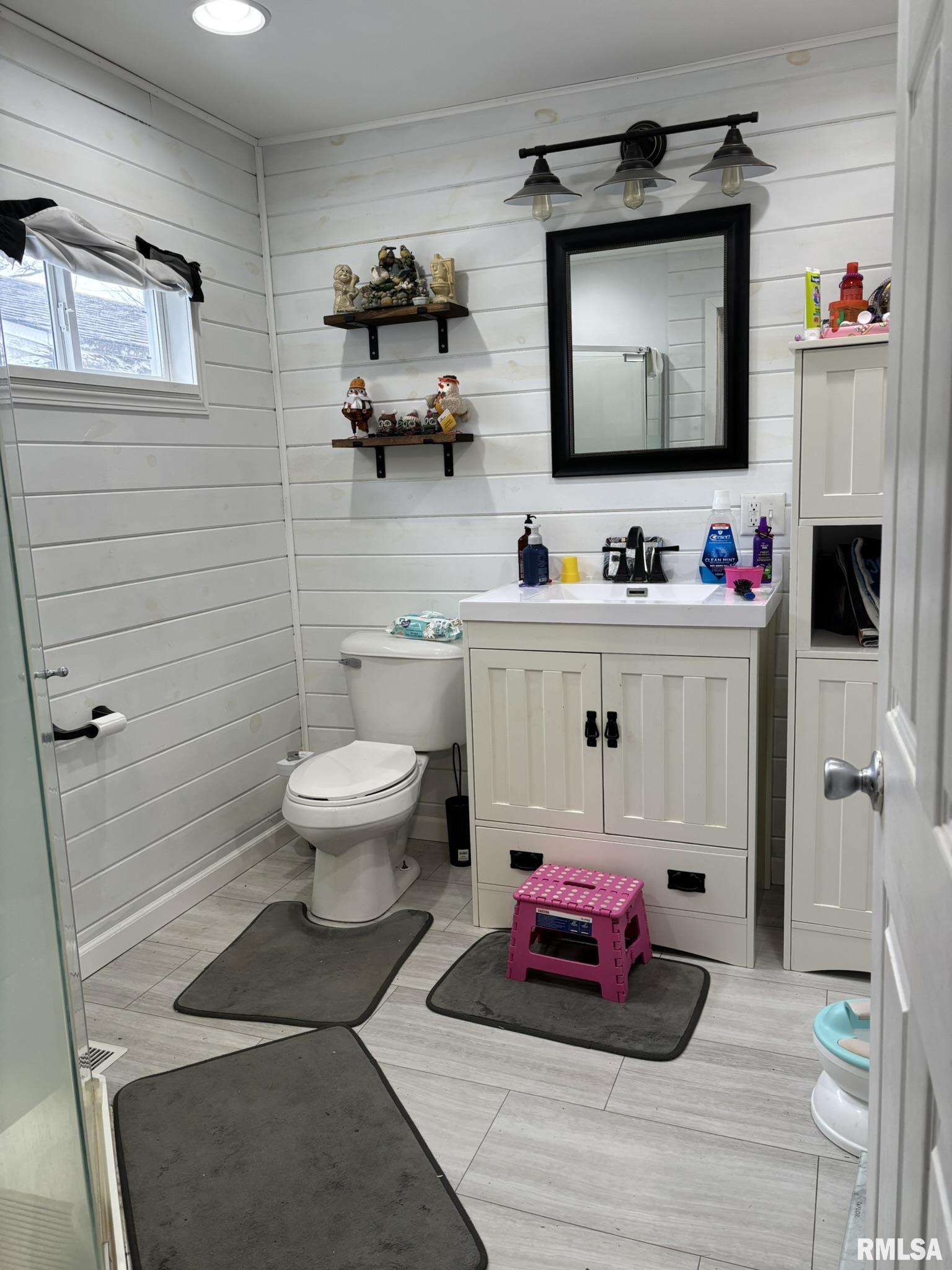 506 East Elm Street Canton, IL 61520 - Photo 12 of 33