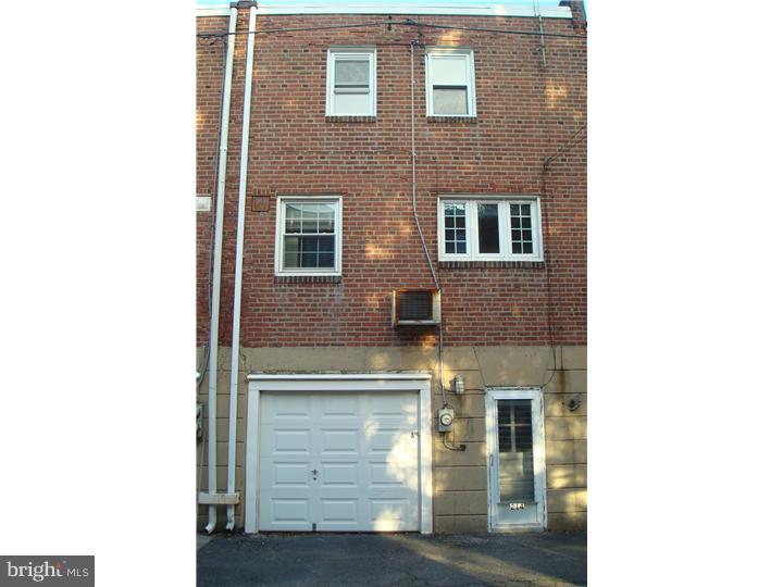 214 Richfield Road Upper Darby, PA 19082 - Photo 2 of 3