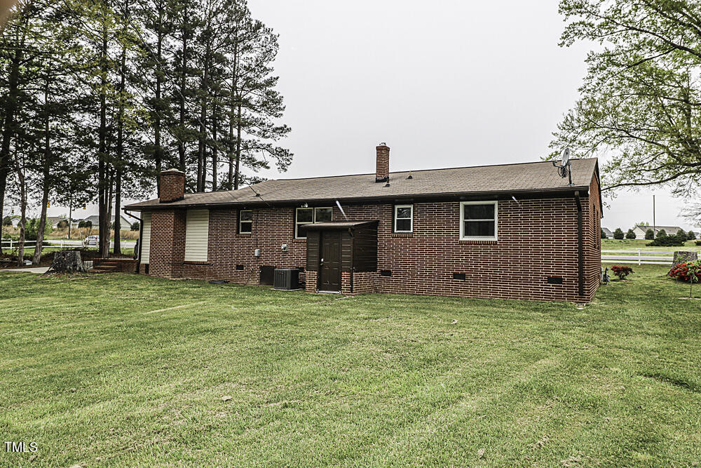 1060 Vicksboro Road Henderson, NC 27537 - Photo 4 of 51 0004-IMG_2478