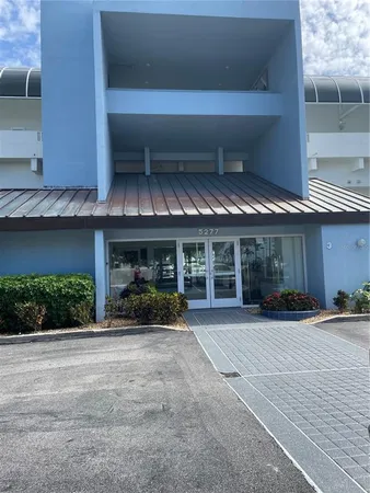 $4,500 | 5277 Isla Key Boulevard South, Unit 321, St. Petersburg, FL 33715