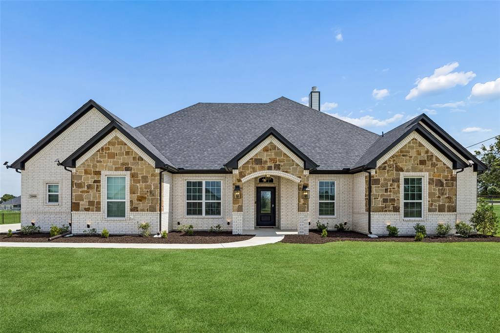 2000 Donna Court Azle, TX 76020 - Photo 3 of 31