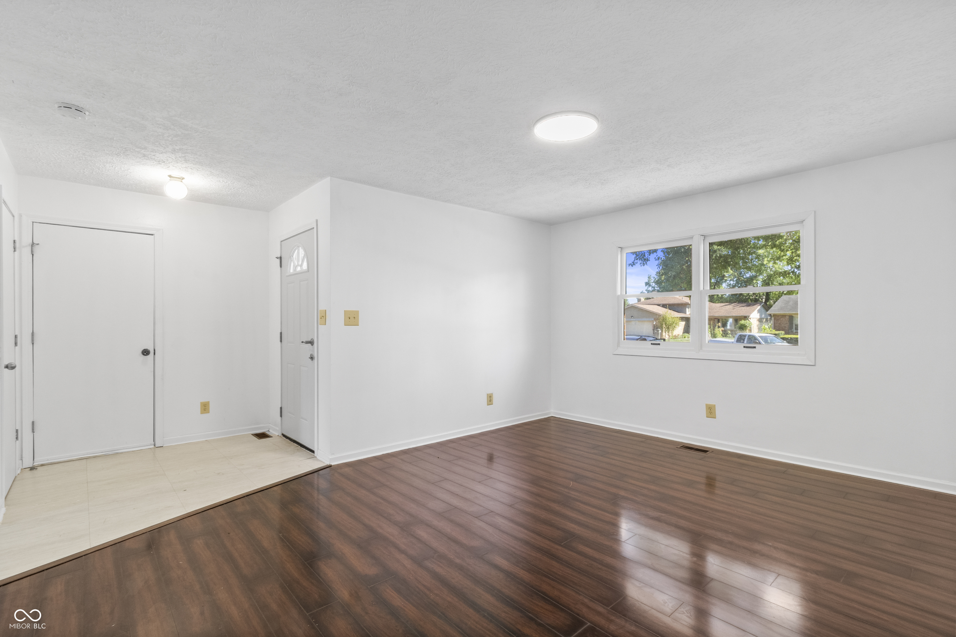 3322 Maple Ridge Court Indianapolis, IN 46227 - Photo 4 of 33 Gallery Image 4
