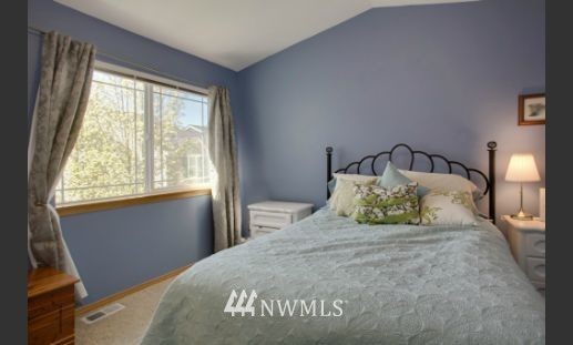 18885 108th Lane Southeast Renton, WA 98055 - Photo 7 of 12 Gallery Image 7