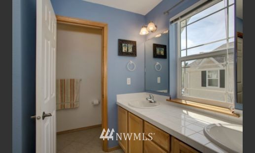 18885 108th Lane Southeast Renton, WA 98055 - Photo 8 of 12 Gallery Image 8