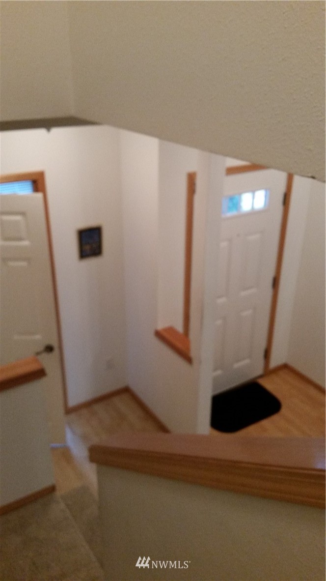 18885 108th Lane Southeast Renton, WA 98055 - Photo 9 of 12 Gallery Image 9