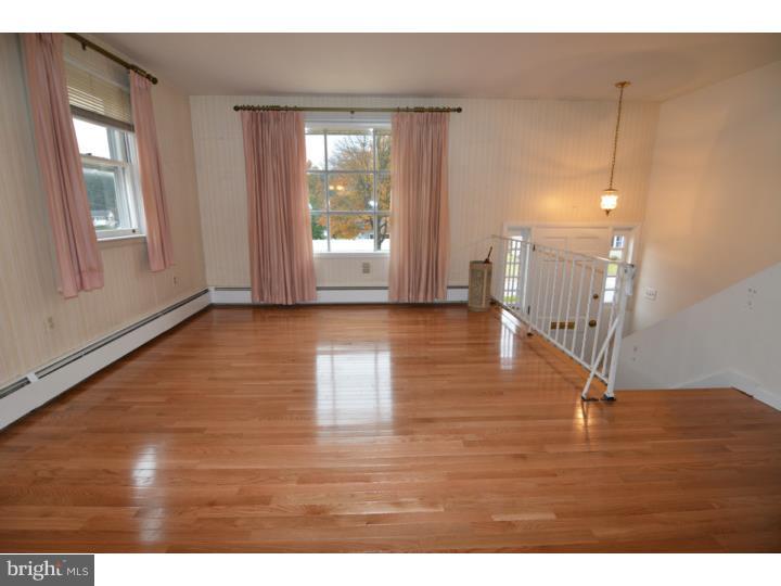 319 Morrison Road Reading, PA 19601 - Photo 3 of 25 Gallery Image 3