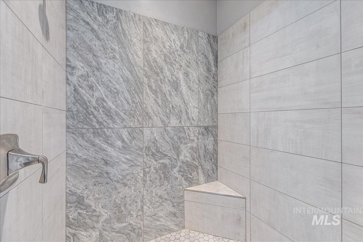 3036 Northwest 13th Street Meridian, ID 83646 - Photo 28 of 50 Bathroom with a tile shower