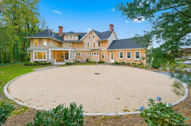 $3,400,000 | 43 Soundview Drive, Huntington Bay, NY 11743