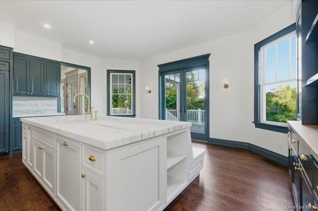 $3,400,000 | 43 Soundview Drive, Huntington Bay, NY 11743