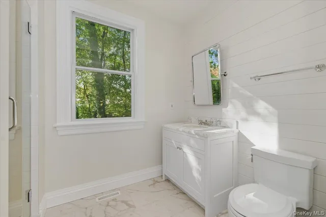 $3,400,000 | 43 Soundview Drive, Huntington Bay, NY 11743