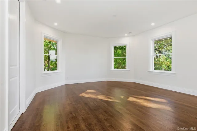 $3,400,000 | 43 Soundview Drive, Huntington Bay, NY 11743