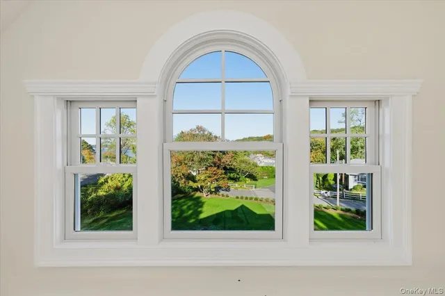 $3,400,000 | 43 Soundview Drive, Huntington Bay, NY 11743