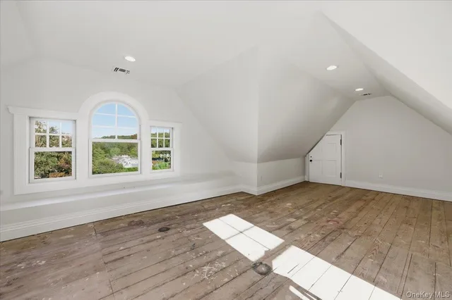 $3,400,000 | 43 Soundview Drive, Huntington Bay, NY 11743