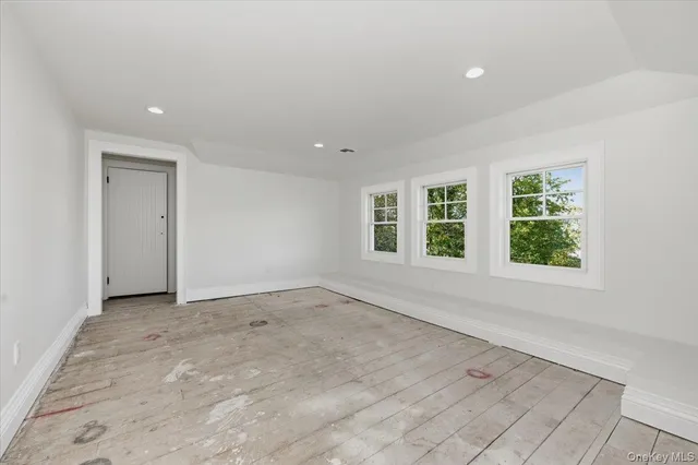 $3,400,000 | 43 Soundview Drive, Huntington Bay, NY 11743