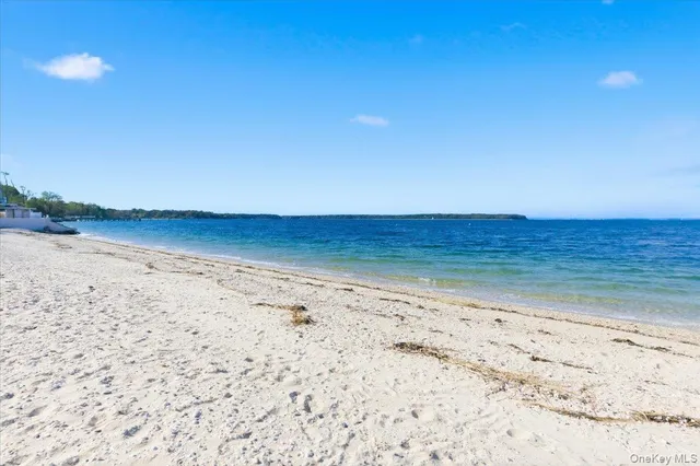 $3,400,000 | 43 Soundview Drive, Huntington Bay, NY 11743