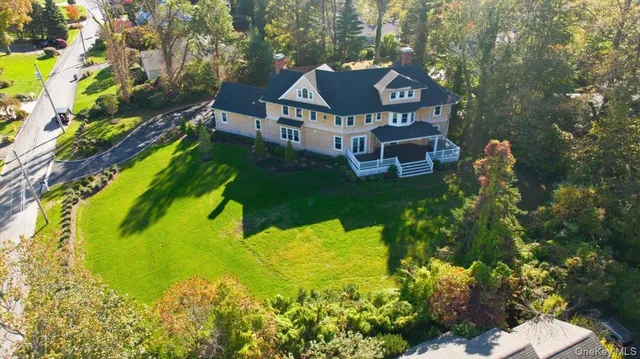 $3,400,000 | 43 Soundview Drive, Huntington Bay, NY 11743