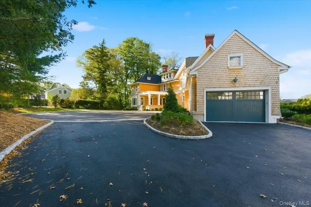 $3,400,000 | 43 Soundview Drive, Huntington Bay, NY 11743