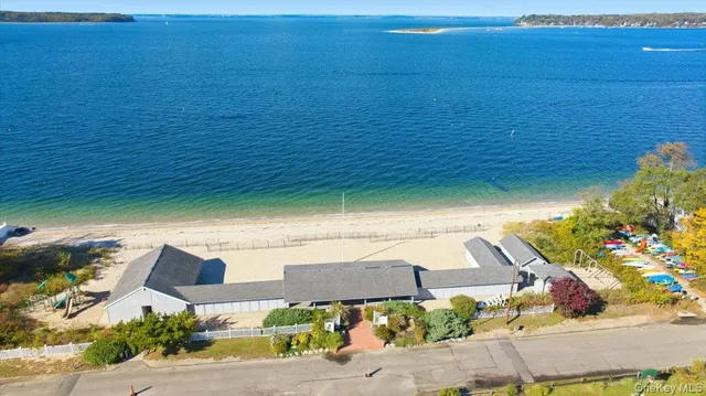 $3,400,000 | 43 Soundview Drive, Huntington Bay, NY 11743
