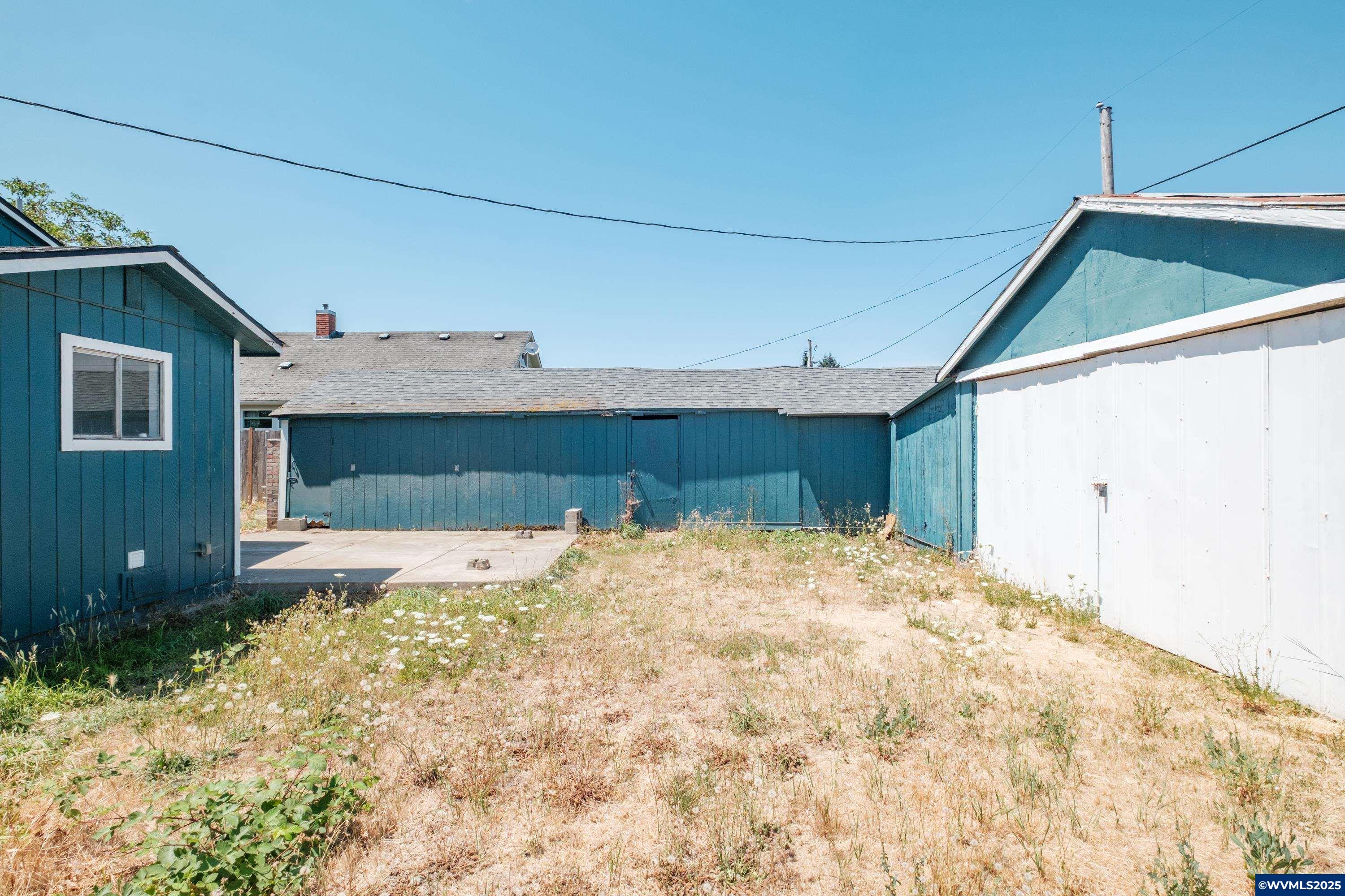 371 Gilbert Street Lebanon, OR 97355 - Photo 18 of 23 Gallery Image 18