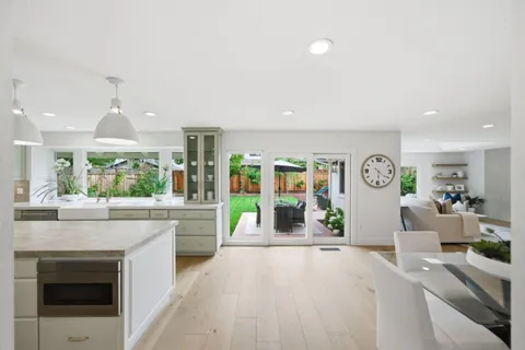 $5,395,000 | 17660 Vista Avenue, Monte Sereno, CA 95030