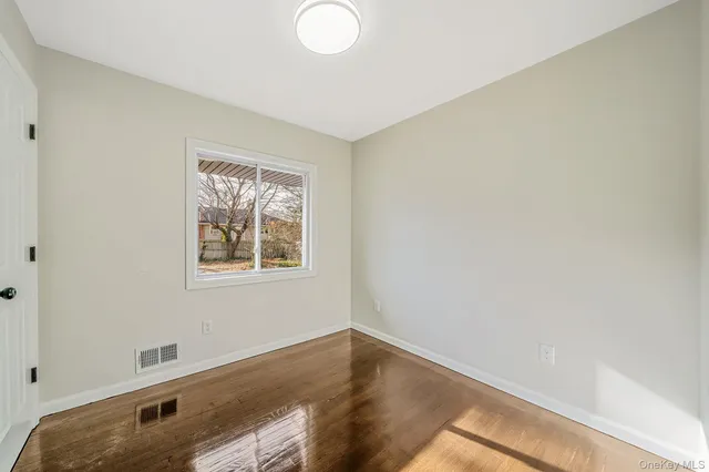 $749,999 | 20 Bowling Lane, Deer Park, NY 11729