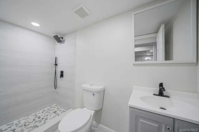 $749,999 | 20 Bowling Lane, Deer Park, NY 11729