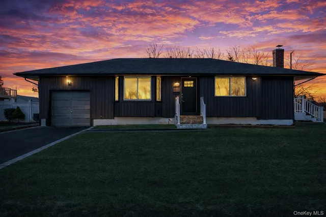 $749,999 | 20 Bowling Lane, Deer Park, NY 11729