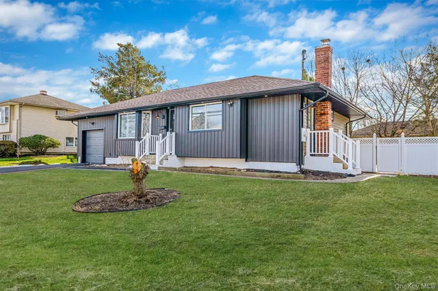 $749,999 | 20 Bowling Lane, Deer Park, NY 11729