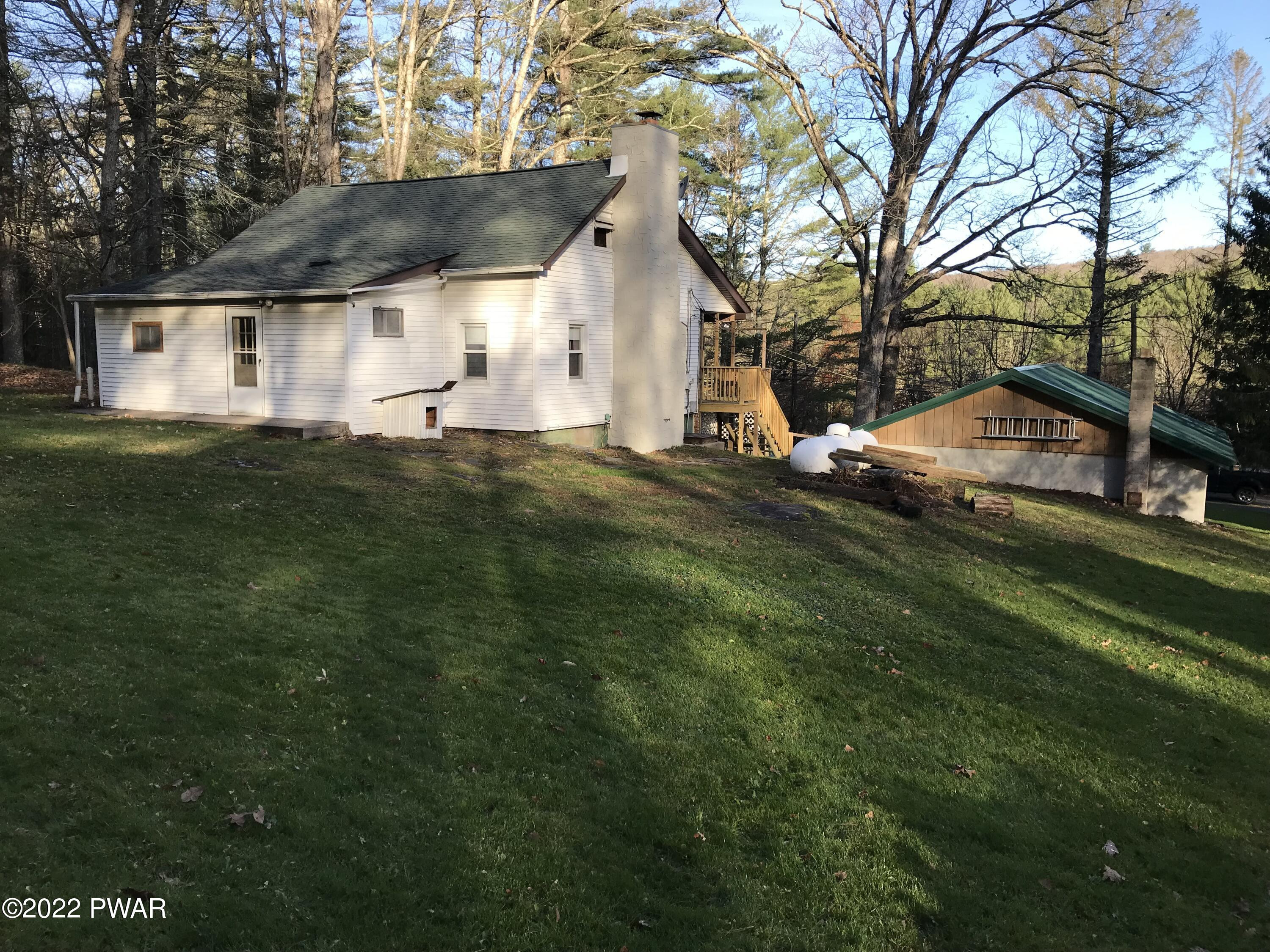 122 Greeley Lake Road Greeley, PA 18425 - Photo 4 of 24 Left side
