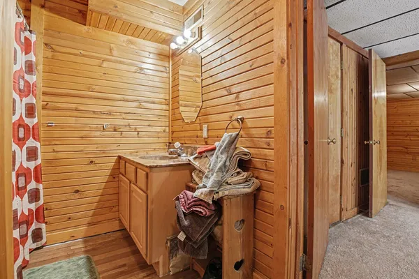 $350,000 | 67747 Thunderbird Drive, Sturgis, MI 49091