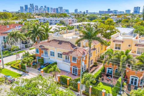 $899,000 | 903 Northeast 17th Way, Unit 104, Fort Lauderdale, FL 33304