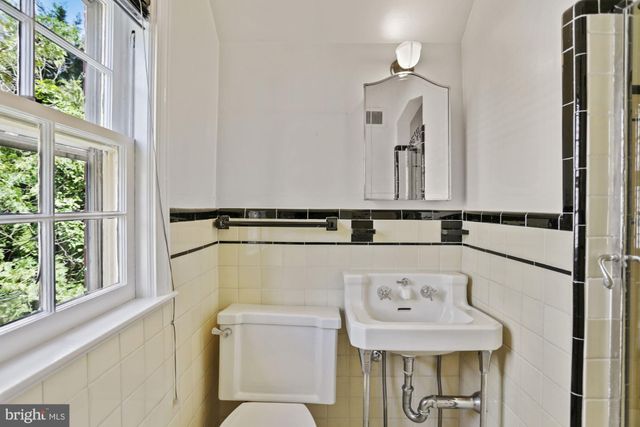 $1,097,000 | 6675 32nd Place Northwest, Washington, DC 20015