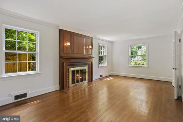 $1,097,000 | 6675 32nd Place Northwest, Washington, DC 20015