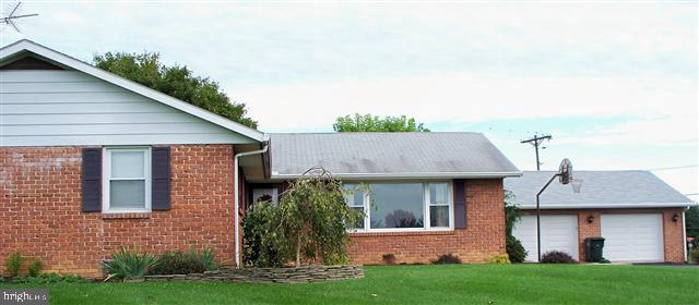 366 Bloserville Road Carlisle, PA 17015 - Photo 3 of 12 Gallery Image 3
