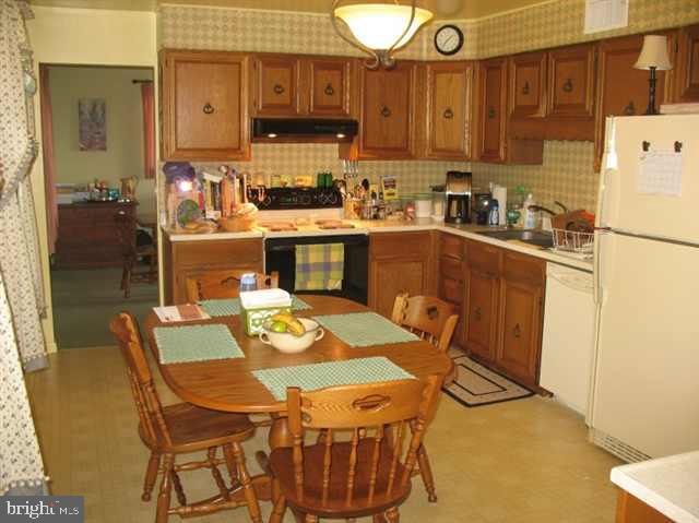 366 Bloserville Road Carlisle, PA 17015 - Photo 8 of 12 Gallery Image 8