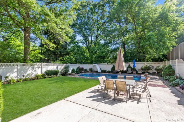 $1,799,000 | 41-27 Orient Avenue | Douglaston