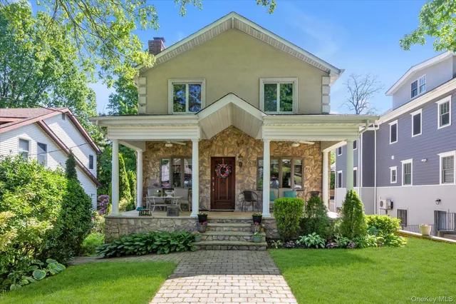 $1,799,000 | 41-27 Orient Avenue | Douglaston