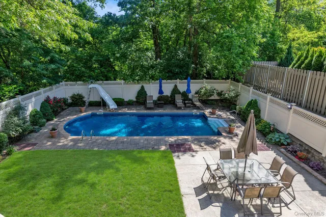 $1,799,000 | 41-27 Orient Avenue | Douglaston