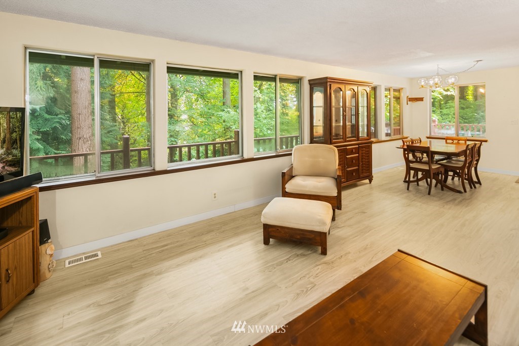 11709 Southwest Shawnee Road Vashon, WA 98070 - Photo 11 of 36 Gallery Image 11