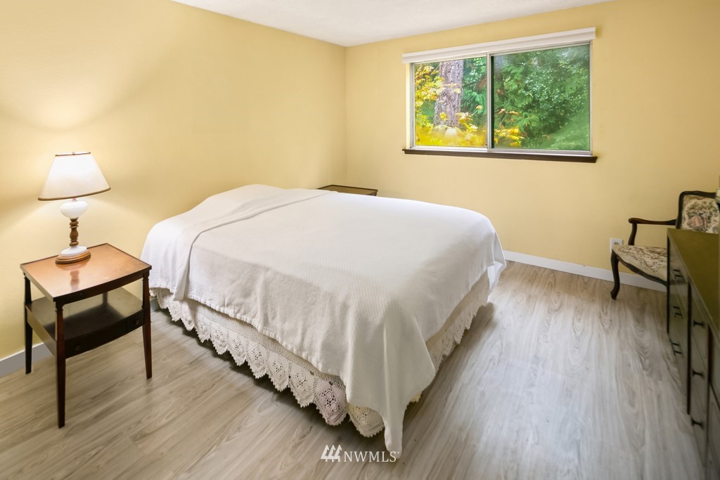 11709 Southwest Shawnee Road Vashon, WA 98070 - Photo 16 of 36 Gallery Image 16