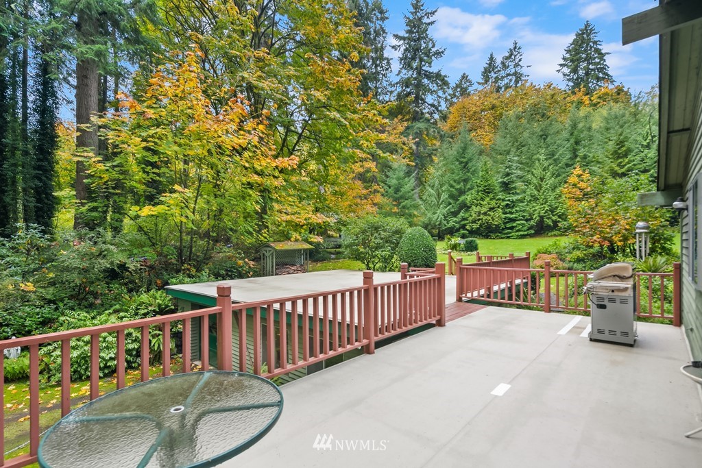 11709 Southwest Shawnee Road Vashon, WA 98070 - Photo 6 of 36 Gallery Image 6