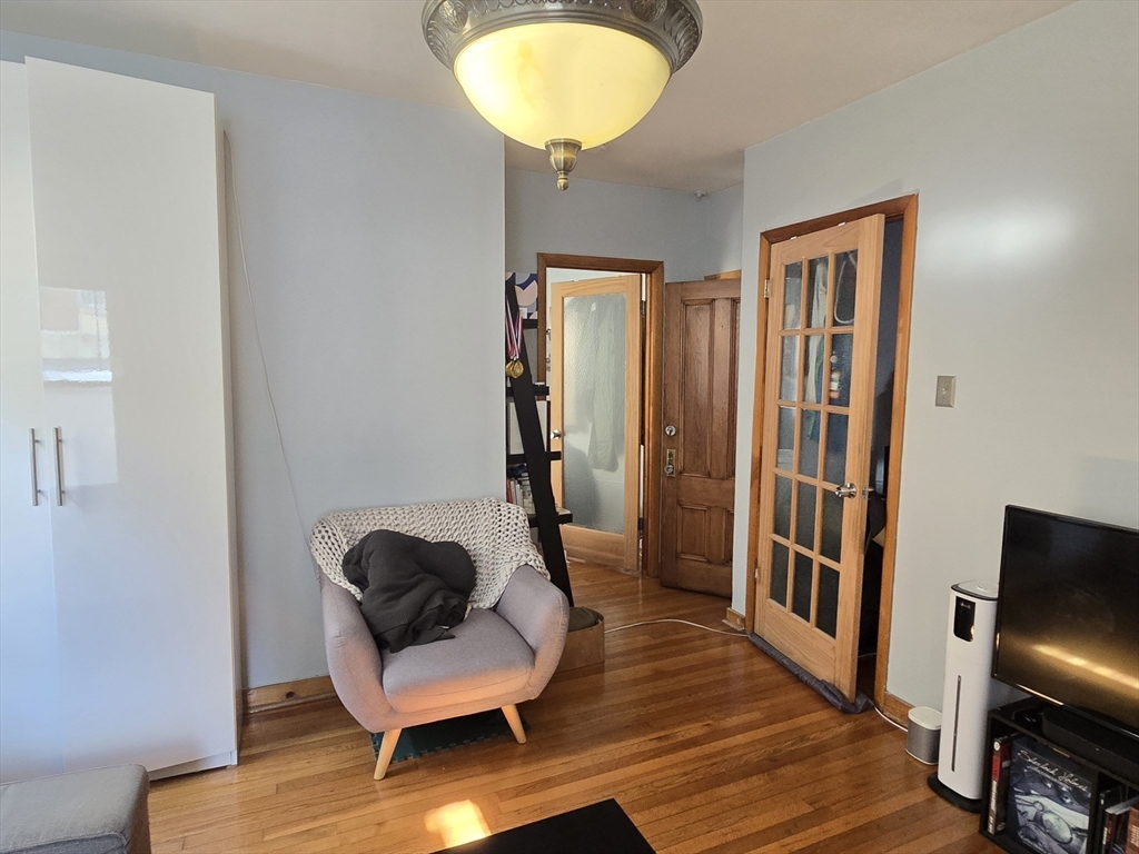28 Bardwell Street, Unit 1 Boston, MA 02130 - Photo 19 of 26