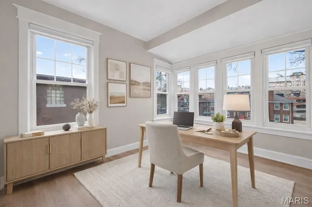 $439,900 | 6810 Pershing Avenue, University City, MO 63130