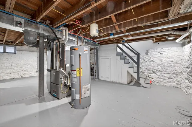 $439,900 | 6810 Pershing Avenue, University City, MO 63130