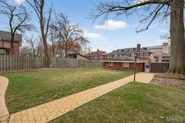 $439,900 | 6810 Pershing Avenue, University City, MO 63130