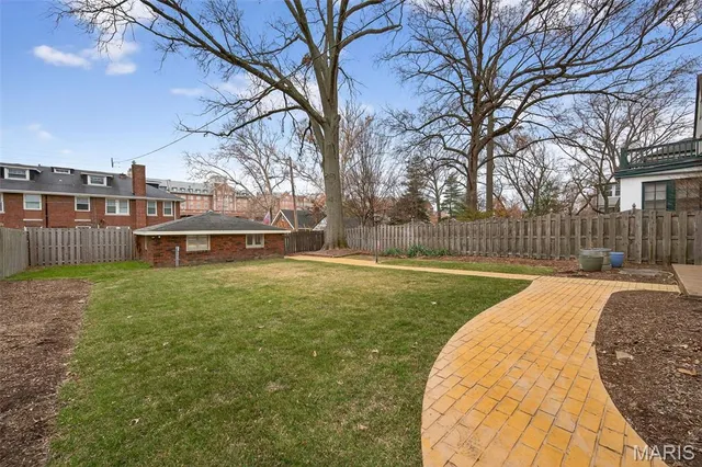 $439,900 | 6810 Pershing Avenue, University City, MO 63130